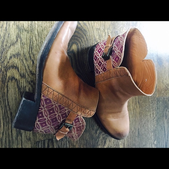 Anthropologie Booties size 10