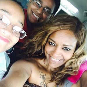 Meet your Posher, Flora lissy