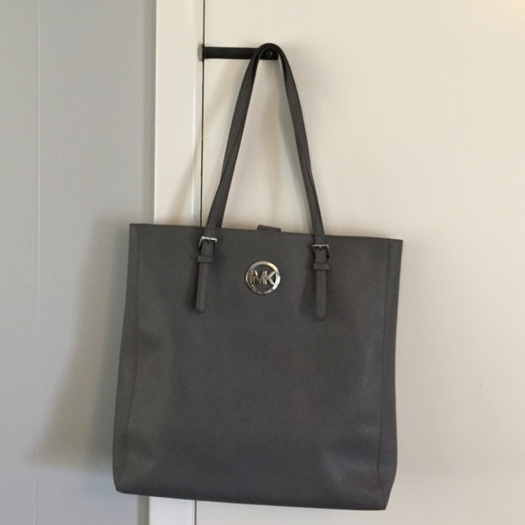 Michael Kors Authentic Tote