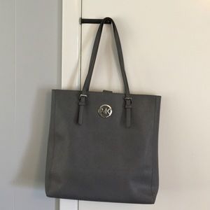 Michael Kors Authentic Tote