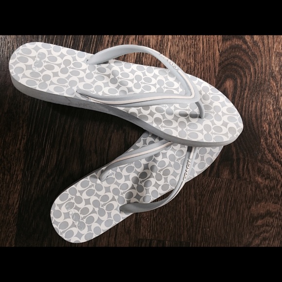 COACH flip flops like new!
