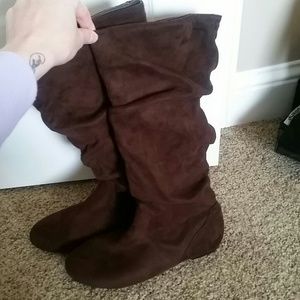 Chocolate brown slouchy boots.