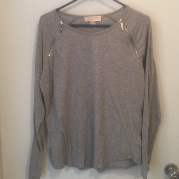 Michael Kors gray top sz XL