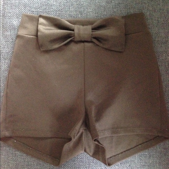 Black stretchy bow shorts high waisted