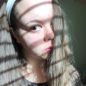 Meet your Posher, Leah