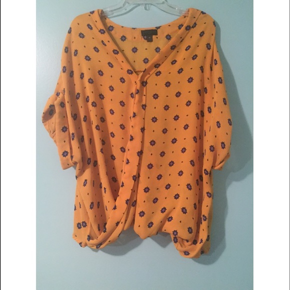 💥FLASH SALE💥 Yellow Top