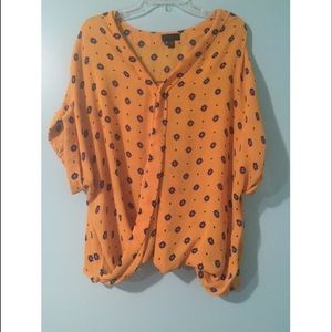 💥FLASH SALE💥 Yellow Top