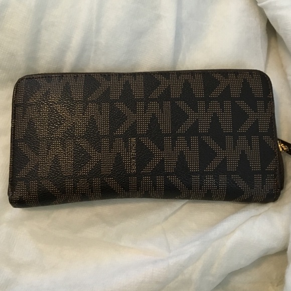 Michael Kors wallet - Picture 4 of 4