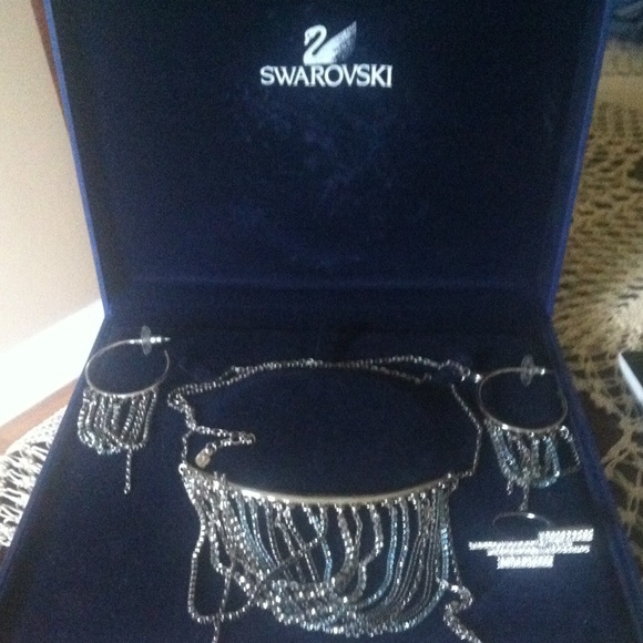 Shwarovski set