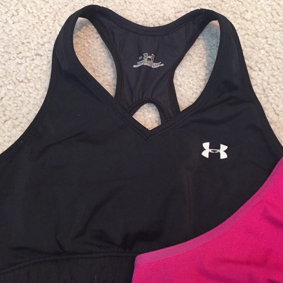 2 UA sports bras - Picture 3 of 3