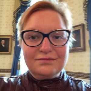 Meet your Posher, Elizabeth