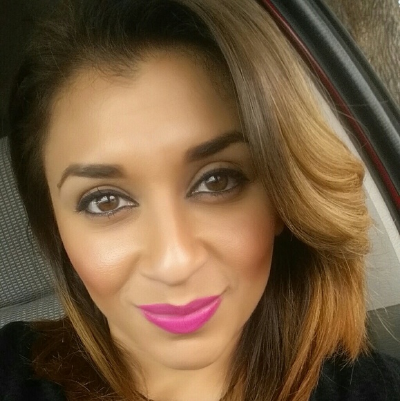 Meet your Posher, Liliana - Picture 1 of 1