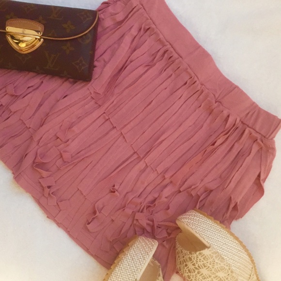 STRAWBERRY ICE BOHO FRINGE MINI SKIRT. 5⭐️RATED⭐️ - Picture 3 of 3