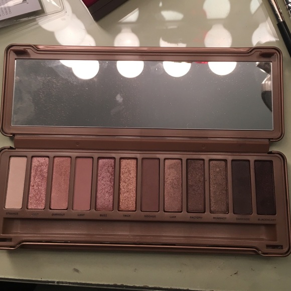 Naked 3 pallet