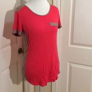 Salmon/brown Top, perfect for jeggings!!