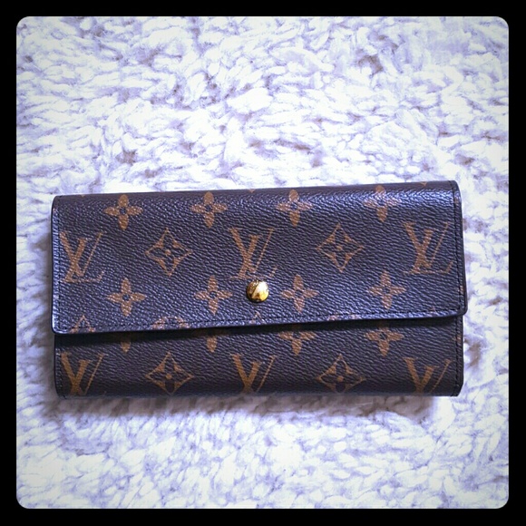 Louis vuitton look a like wallet