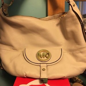 Authentic Michael Kors shoulder bag.