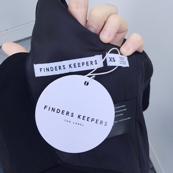 FINDERS KEEPERS V-neck crop top - Picture 6 of 6