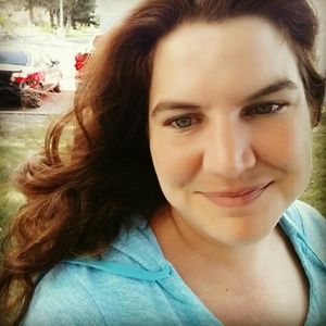 Meet your Posher, Leah