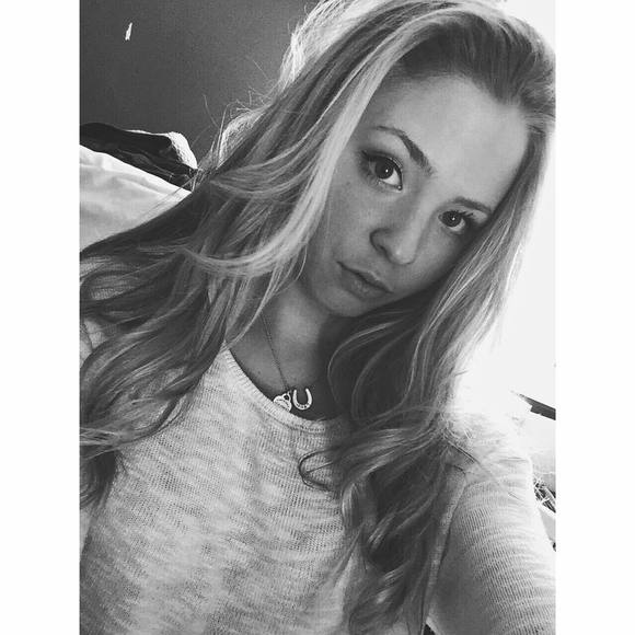 Meet your Posher, Rocki