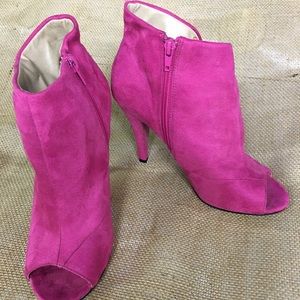 Pink Shoe dazzle booty