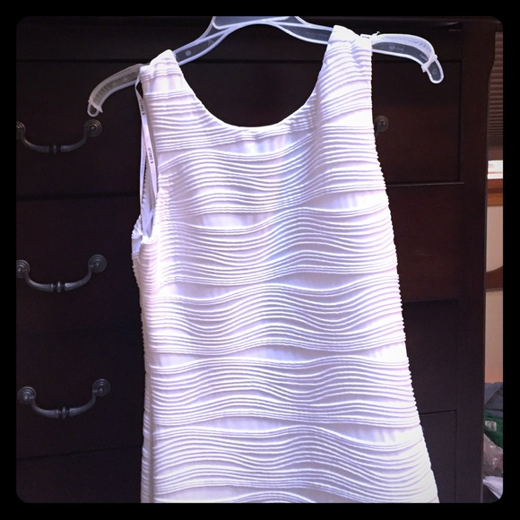 White bodycon dress