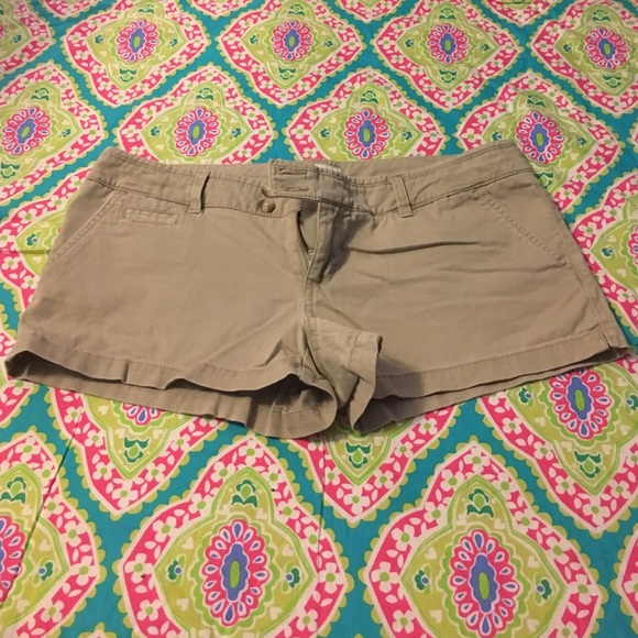 AE khaki shorts