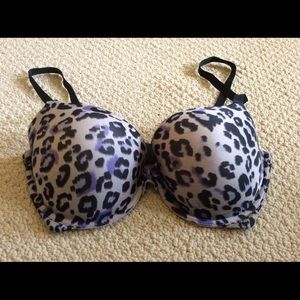 Victoria's Secret 34d bra