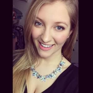 Meet your Posher, Abigail