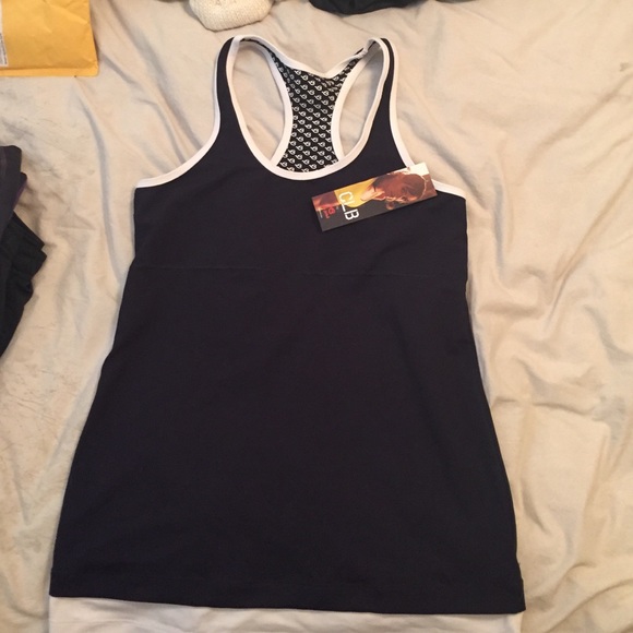 CLB by Via Privé Navy & white workout top. Medium