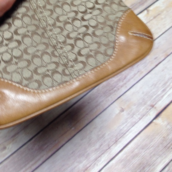 Coach wristlet - Picture 3 of 3