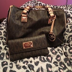 Michael Kors Bag PLUS wallet!