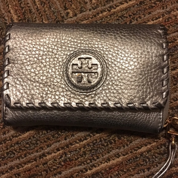 Tory burch wristlet