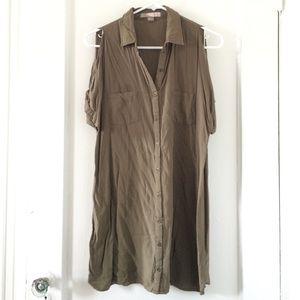 Woman's blouse! Casual and comfortable.