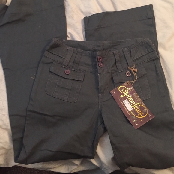 Adorable pocketed Charcoal casual pants. Size 5
