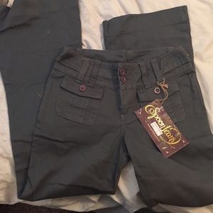 Adorable pocketed Charcoal casual pants. Size 5