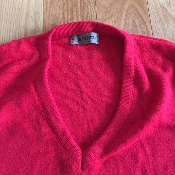 Vintage Men's red v-neck wool knit sweater - Picture 2 of 3