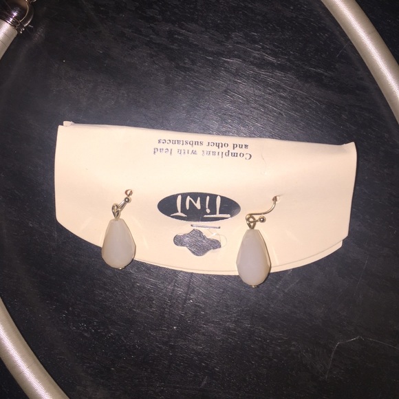 Jewelry Set - Picture 2 of 2