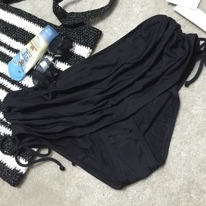 1 HOUR SALE $15-NWT Adjustable Black Bikini Bottom