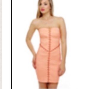 Beautiful BodyCon Dress ! Very Form Fitting !!