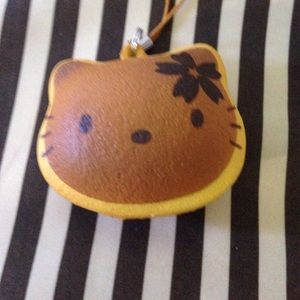 Pao Pao Hello Kitty Squishy ❤️