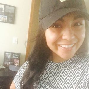 Meet your Posher, Rebecca