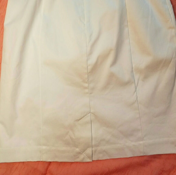 💥SOLD 💥NWOT Worthington White Skirt - Picture 4 of 4