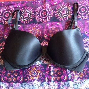 Victoria's Secret plunge bombshell bra