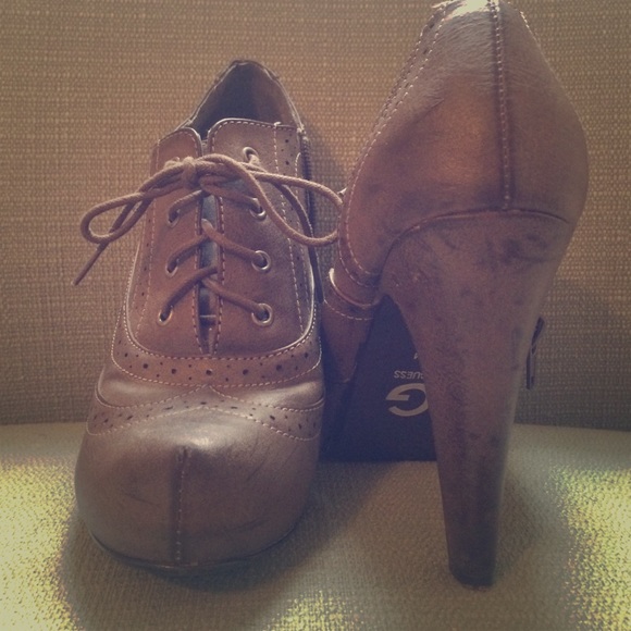 G by Guess gray/ brown lace up heels. Size 6 1/2