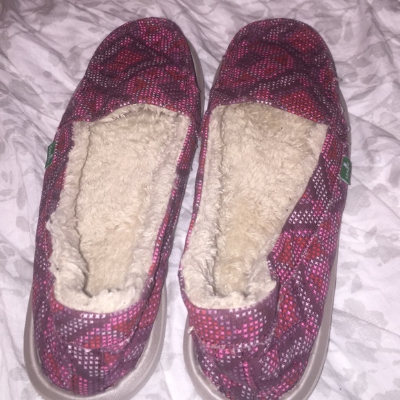 sanüks size 7 slip on shoes