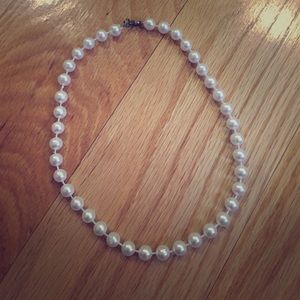 Classic pearl necklace