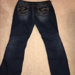 Cute dark blue jean👀