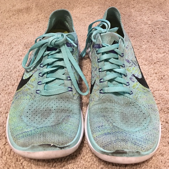 Well worn Nike free FlyKnit 4.0 size 8