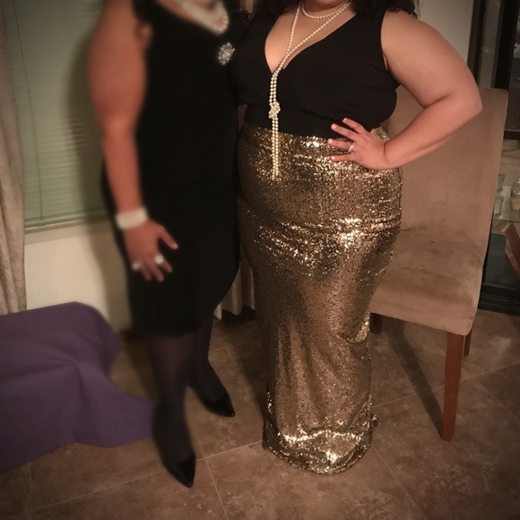 Elegant black and gold dress - Picture 5 of 5
